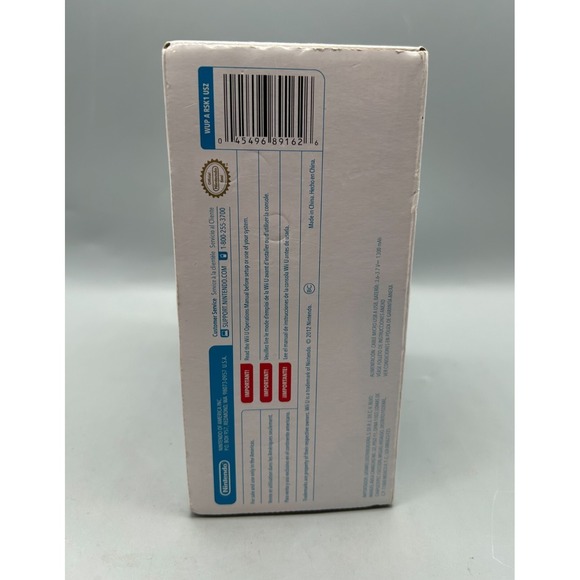 Nintendo Wii U Pro Controller - Sealed - Picture 4 of 7